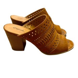 SALE! Qupid Tan Open Toe Slip on Mule Cut Out Design Chunky Heel Shoes Size 8